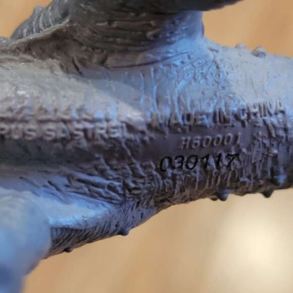 Battat Carnotaurus Dinosaur Figure Figurine Toy - Picture 15 of 15